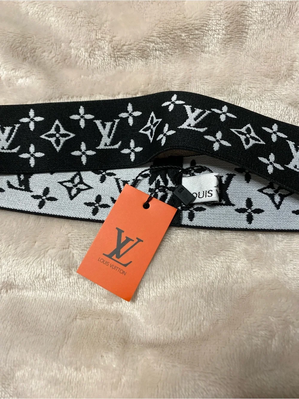 Louis.Vuitton. Stretch Headband